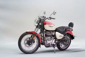 रॉयल एनफील्ड मेटियोर 350 2025 का नया लुक।