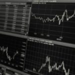 ट्रेड तनाव घटने के बाद एशियाई शेयर बाजारों में तेजी, जापान का निक्केई सूचकांक रिकॉर्ड ऊंचाई पर पहुंचा।