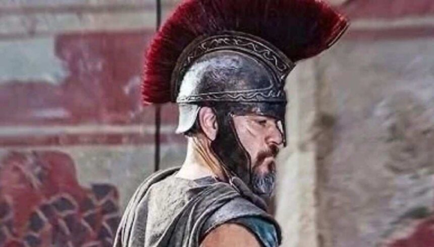 क्रिस्टोफर नोलन की फिल्म ‘The Odyssey’ का पोस्टर जिसमें मैट डेमन ओडिसियस के रूप में समुद्र में भटकते दिखाई दे रहे हैं।