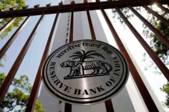 भारतीय रिज़र्व बैंक की लिक्विडिटी पर पकड़ और रुपए की स्थिरता के प्रयास