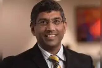 Rishi Kohli JioBlackRock Flexi Cap Fund लॉन्च के दौरान निवेशकों को SIP और लंपसम निवेश रणनीति समझाते हुए