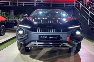 Mahindra BE 6 Formula E Edition 2025 मॉडल का एक्सटीरियर और प्रीमियम रेसिंग-प्रेरित डिज़ाइन।