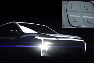 Mahindra XEV 9S electric SUV with Boss Mode, triple screens and panoramic sunroof.