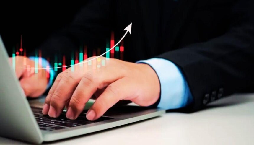 Sensex और Nifty हल्की तेजी के साथ बंद, PSU बैंक और रियल्टी सेक्टर में बढ़त