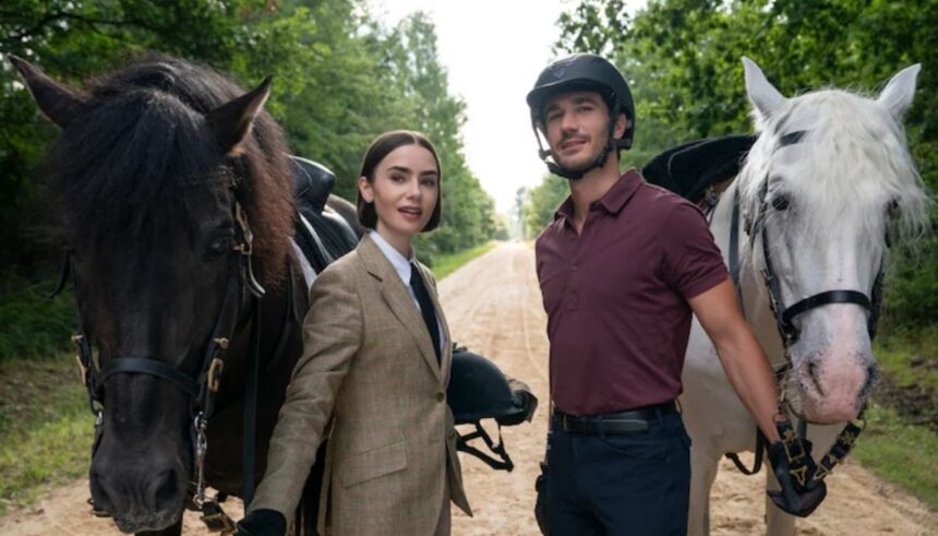 Emily In Paris Season 5 में रोम की सड़कों पर एमिली कूपर