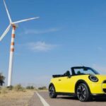 नई Mini Convertible 2025—ओपन-टॉप, OLED डिस्प्ले और 2.0-लीटर टर्बो इंजन वाली प्रीमियम लक्ज़री कार।