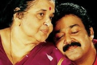 Mohanlal with his mother Santhakumari emotional bond
