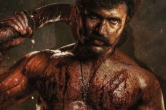 Rowdy Janardhana फर्स्ट लुक में लुंगी और हथियार के साथ Vijay Deverakonda