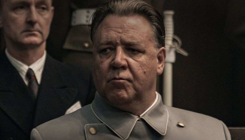 Russell Crowe और Rami Malek की फिल्म Nuremberg का सीन