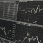 2025 में Sensex के मुकाबले स्मॉलकैप और मिडकैप शेयरों का कमजोर प्रदर्शन