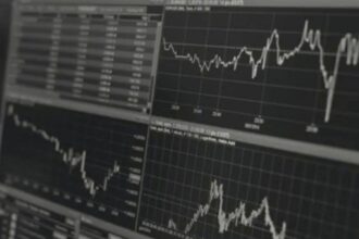 2025 में Sensex के मुकाबले स्मॉलकैप और मिडकैप शेयरों का कमजोर प्रदर्शन