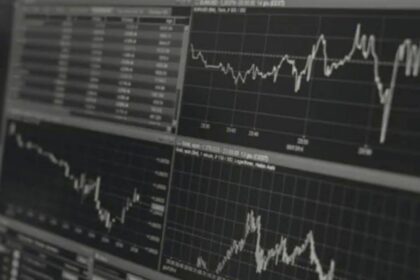 2025 में Sensex के मुकाबले स्मॉलकैप और मिडकैप शेयरों का कमजोर प्रदर्शन