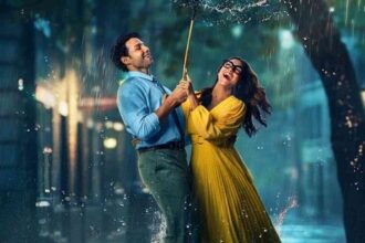 Siddhant Chaturvedi steps back for Mrunal Thakur at Do Deewane Seher Mein event