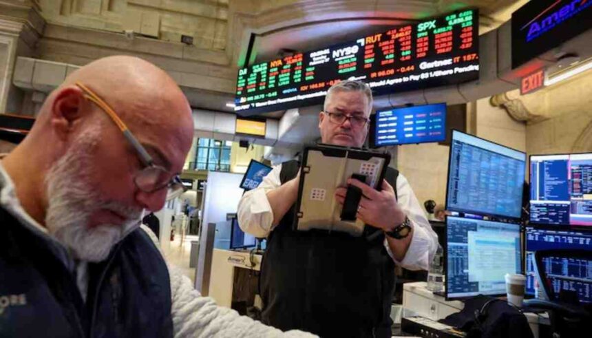 US stock futures में गिरावट, GDP और PCE inflation रिपोर्ट से पहले बाजार में सतर्कता