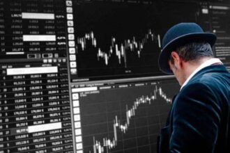 निफ्टी 50, सेंसेक्स और बैंक निफ्टी के चार्ट के साथ सोना-चांदी की कीमतों का विश्लेषण