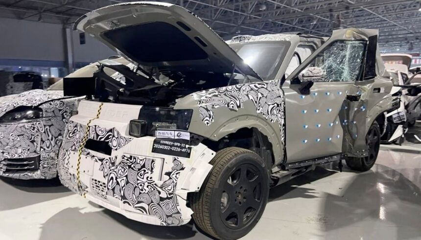 Chery JLR Freelander SUV crash test spy shots electric SUV design features