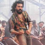 Peddi फिल्म के गाने Rai Rai Raa Raa में दमदार डांस करते हुए राम चरण।