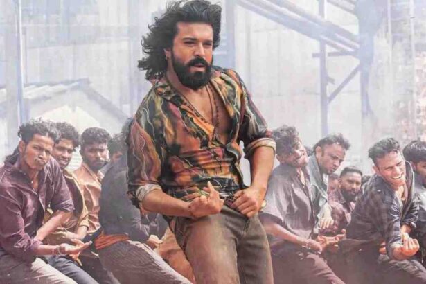 Peddi फिल्म के गाने Rai Rai Raa Raa में दमदार डांस करते हुए राम चरण।