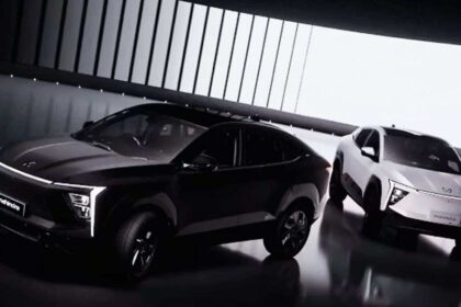 महिंद्रा XEV 9e Cineluxe Edition का एक्सटीरियर सैटिन ब्लैक रंग में और प्रीमियम ब्राउन-ब्लैक इंटीरियर डिजाइन।