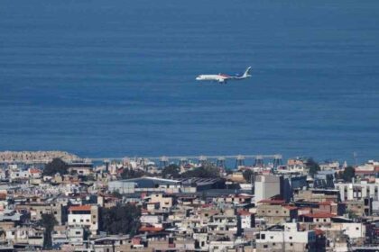 मिडिल ईस्ट तनाव के बीच यूरोप के शेयर बाजार में गिरावट का ग्राफ