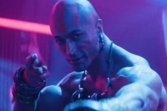 Street Fighter फिल्म में Vidyut Jammwal Dhalsim के रूप में एक्शन करते हुए