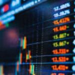 European stock market गिरावट दिखाता ग्राफ और बढ़ती तेल कीमतों का प्रतीकात्मक चित्र
