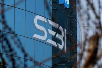 SEBI द्वारा अनिल अंबानी और Reliance Infrastructure की सेटलमेंट एप्लिकेशन खारिज किए जाने से जुड़ी सांकेतिक तस्वीर।