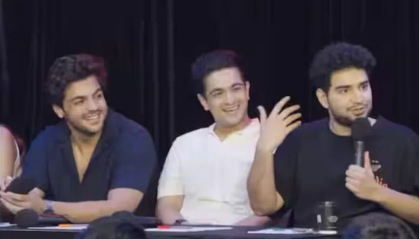 India's Got Latent Season 2 के होस्ट Samay Raina और यूट्यूबर Ashish Chanchlani।