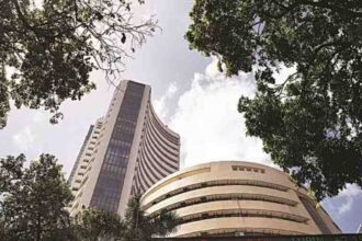 Sensex Nifty gain for third consecutive week due to crude oil price fall and RBI support Hindi News