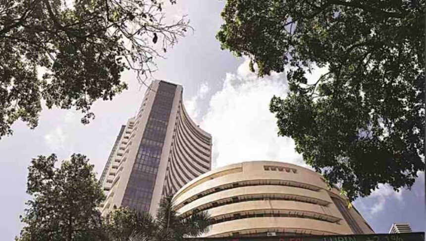 Sensex Nifty gain for third consecutive week due to crude oil price fall and RBI support Hindi News
