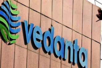 Vedanta Demerger के बाद Aluminium, Power, Oil & Gas और Iron & Steel कंपनियों की शेयर बाजार में अलग लिस्टिंग का प्रतीकात्मक चित्र।